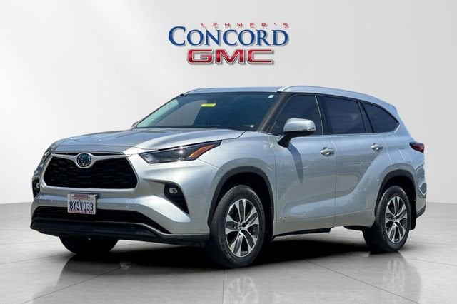 2022 Toyota Highlander Hybrid XLE