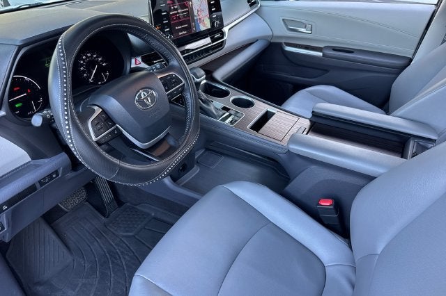2022 Toyota Sienna XLE