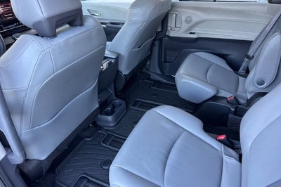 2022 Toyota Sienna XLE