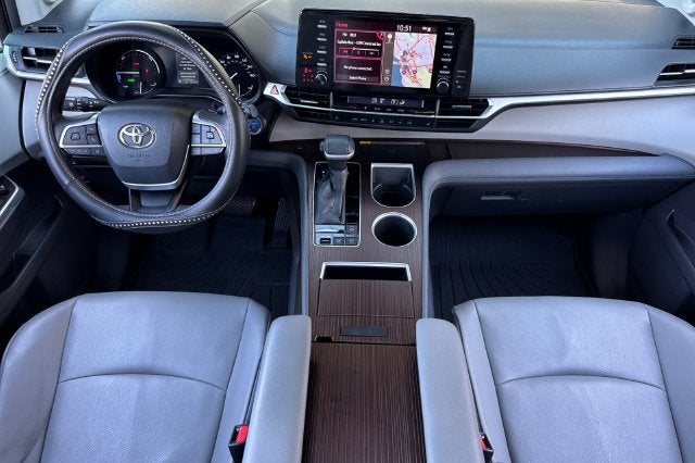 2022 Toyota Sienna XLE