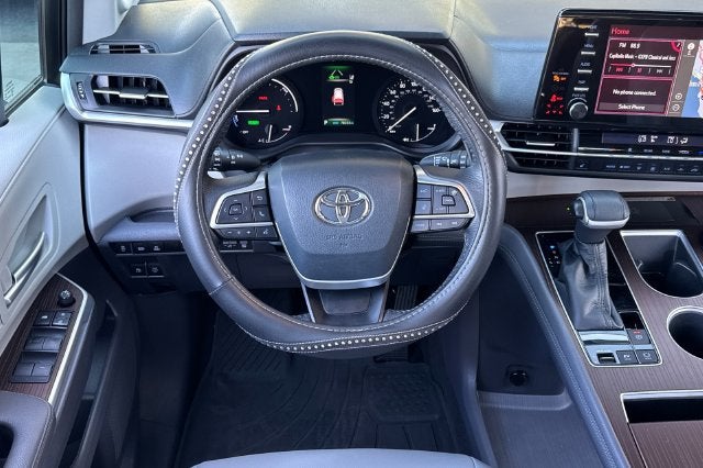 2022 Toyota Sienna XLE