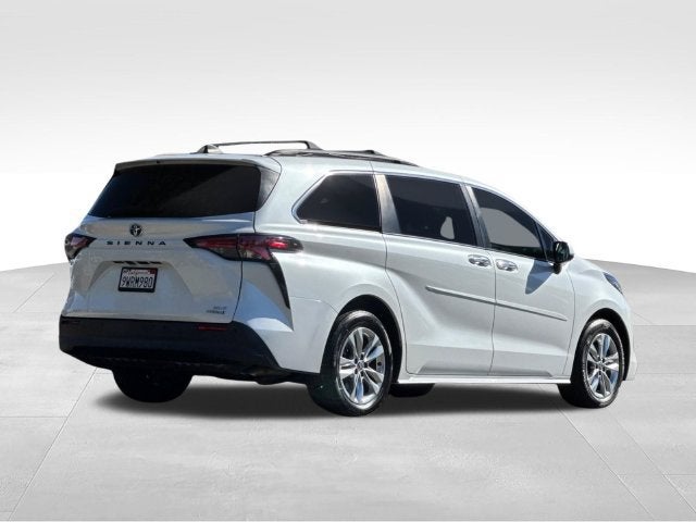 2022 Toyota Sienna XLE