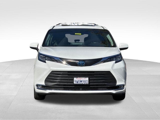 2022 Toyota Sienna XLE