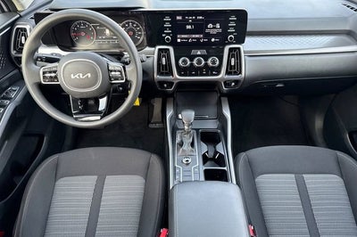 2022 Kia Sorento LX