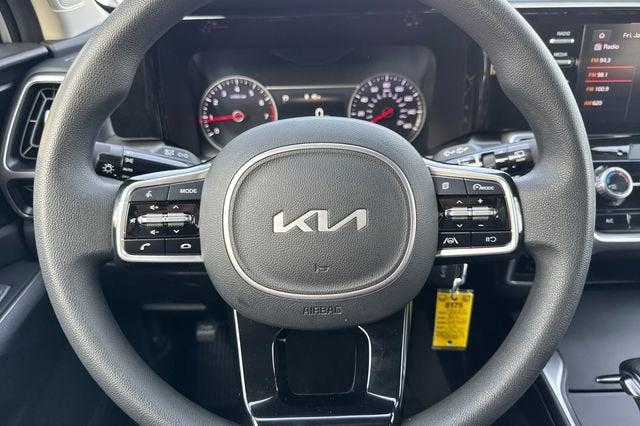 2022 Kia Sorento LX