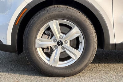 2022 Kia Sorento LX