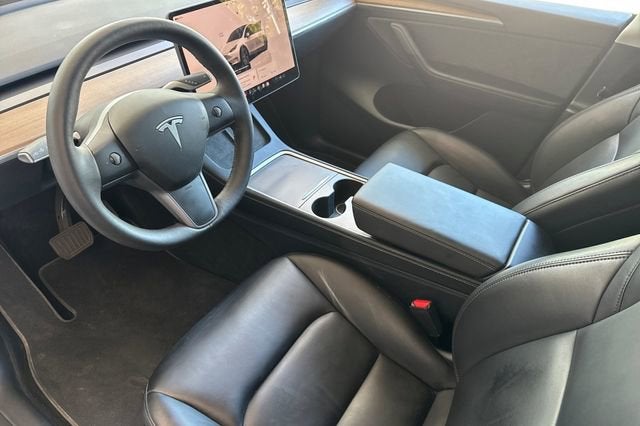 2025 Tesla Model Y Long Range