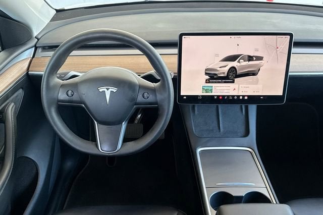 2025 Tesla Model Y Long Range