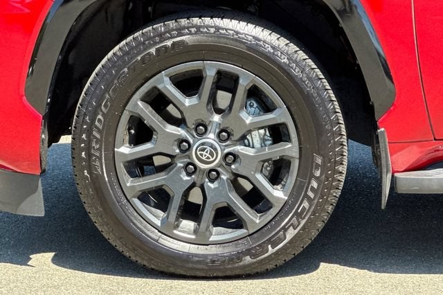 2024 Toyota Sequoia SR5