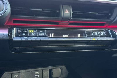 2024 Toyota Prius Prime SE