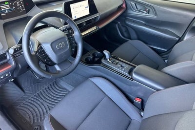 2025 Toyota Prius Plug-In Hybrid SE