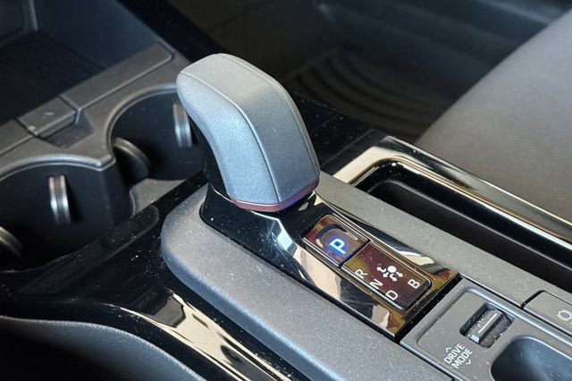 2025 Toyota Prius Plug-In Hybrid SE