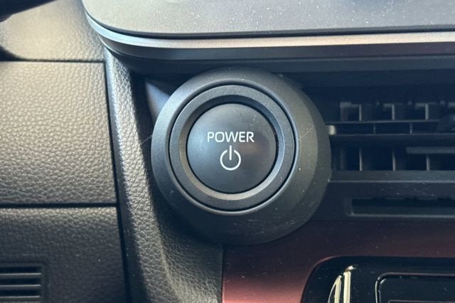 2025 Toyota Prius Plug-In Hybrid SE