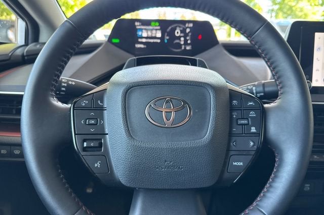 2025 Toyota Prius Plug-In Hybrid SE