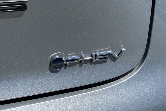 2025 Toyota Prius Plug-In Hybrid SE