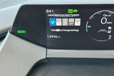 2025 Toyota Prius Plug-In Hybrid SE