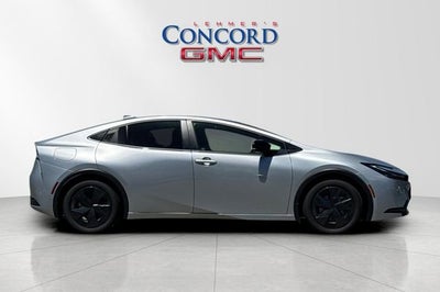 2025 Toyota Prius Plug-In Hybrid SE