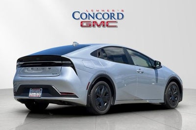 2025 Toyota Prius Plug-In Hybrid SE