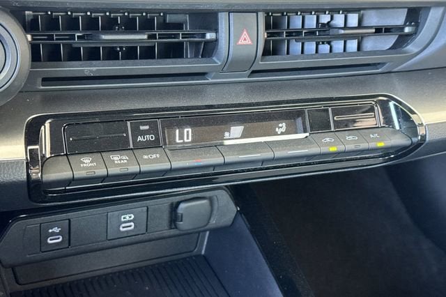2023 Toyota Prius LE