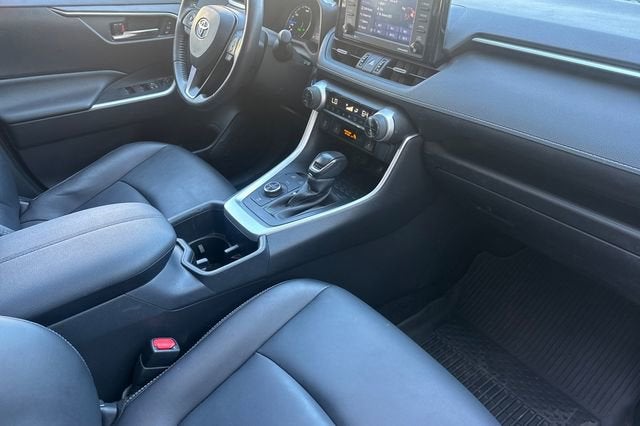 2022 Toyota RAV4 Hybrid XLE Premium