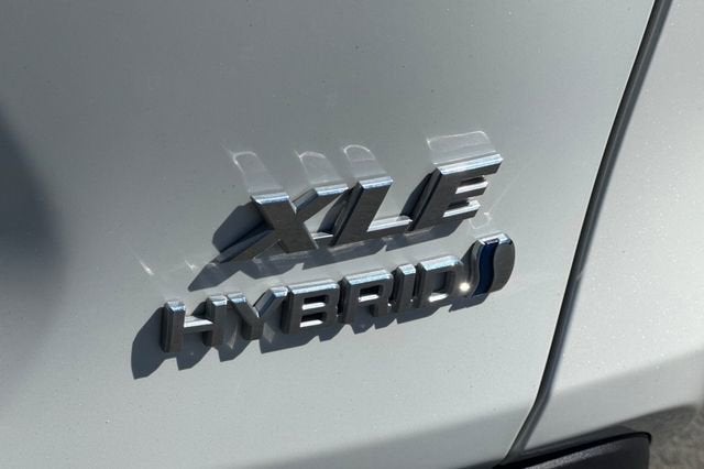 2022 Toyota RAV4 Hybrid XLE Premium