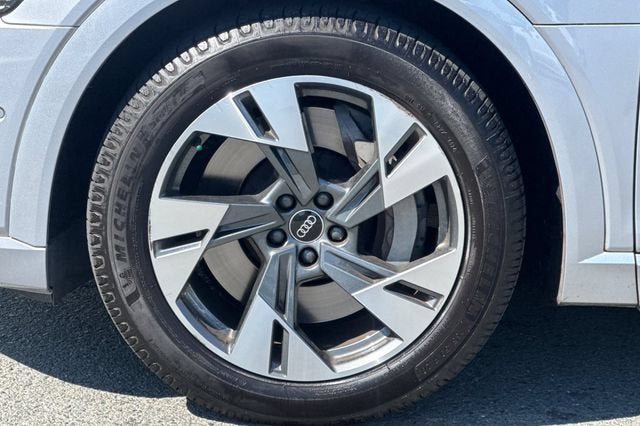 2021 Audi e-tron Premium